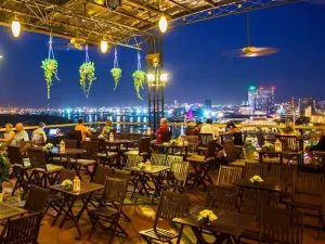 Breeze Sky Bar