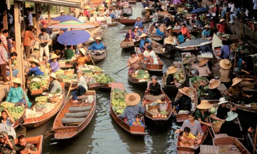 Damnoen Saduak Floating Market