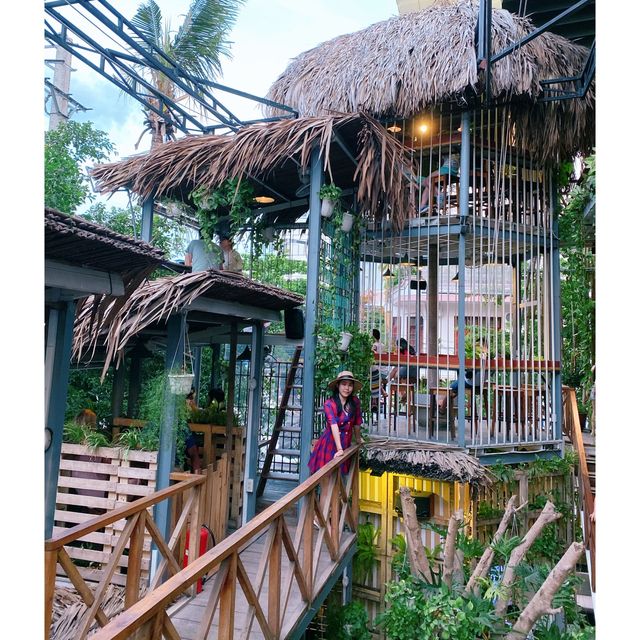「芽莊·鸟巢咖啡店」 排名第一咖啡网红店rainforest