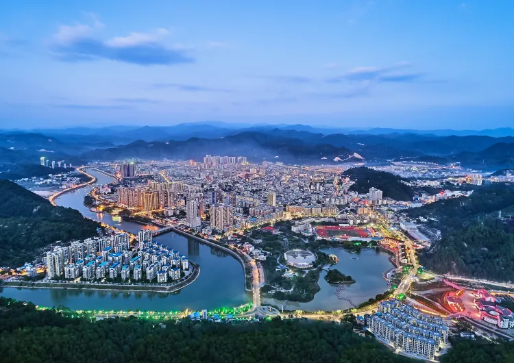 【梅州天氣】梅州氣溫指南,最佳旅遊季節與穿衣搭配建議