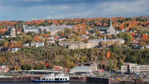 Парк Шам-де-Батай attraction in Квебек