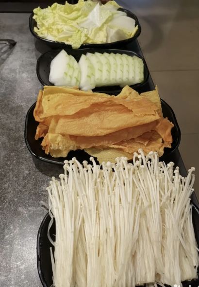 蜀八婆鲍鱼鸡煲虾(大旺店)