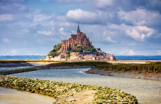 聖米歇爾山修道院門票 + 共享團體中文導覽服務團體