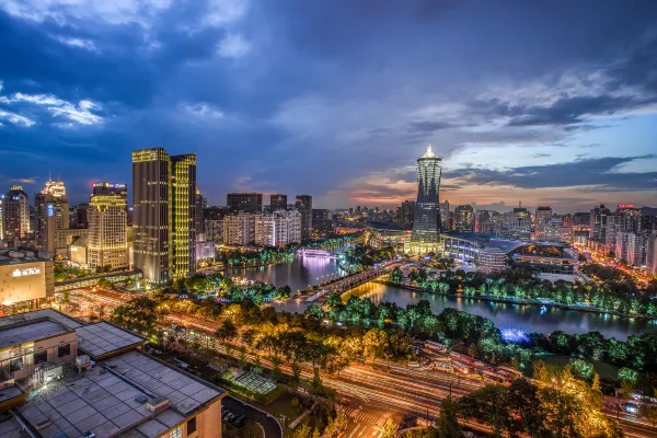 Hotels near Dongbeishifan University Library