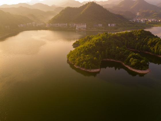 Tongji Lake