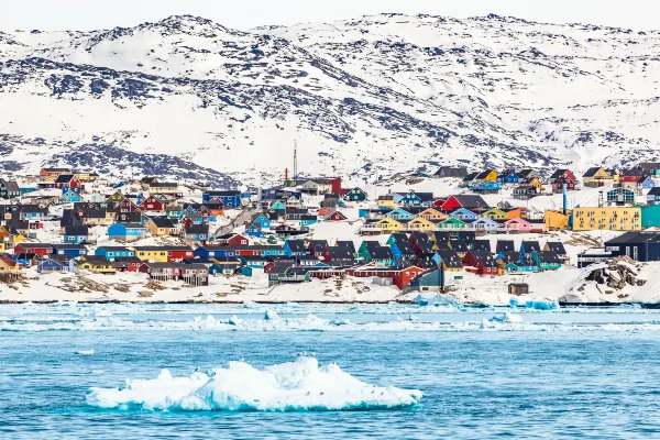 Hotels near Jakobshavn Glacier