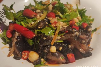 鱼蛙家族炭烤活鱼炭烧牛蛙