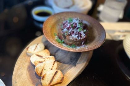 PetitChateau Wine&Bistro