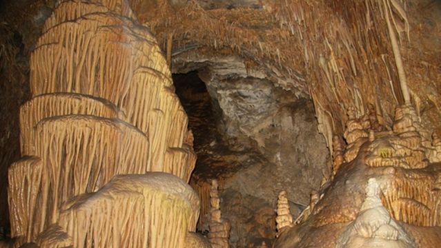 Lewis and Clark Caverns