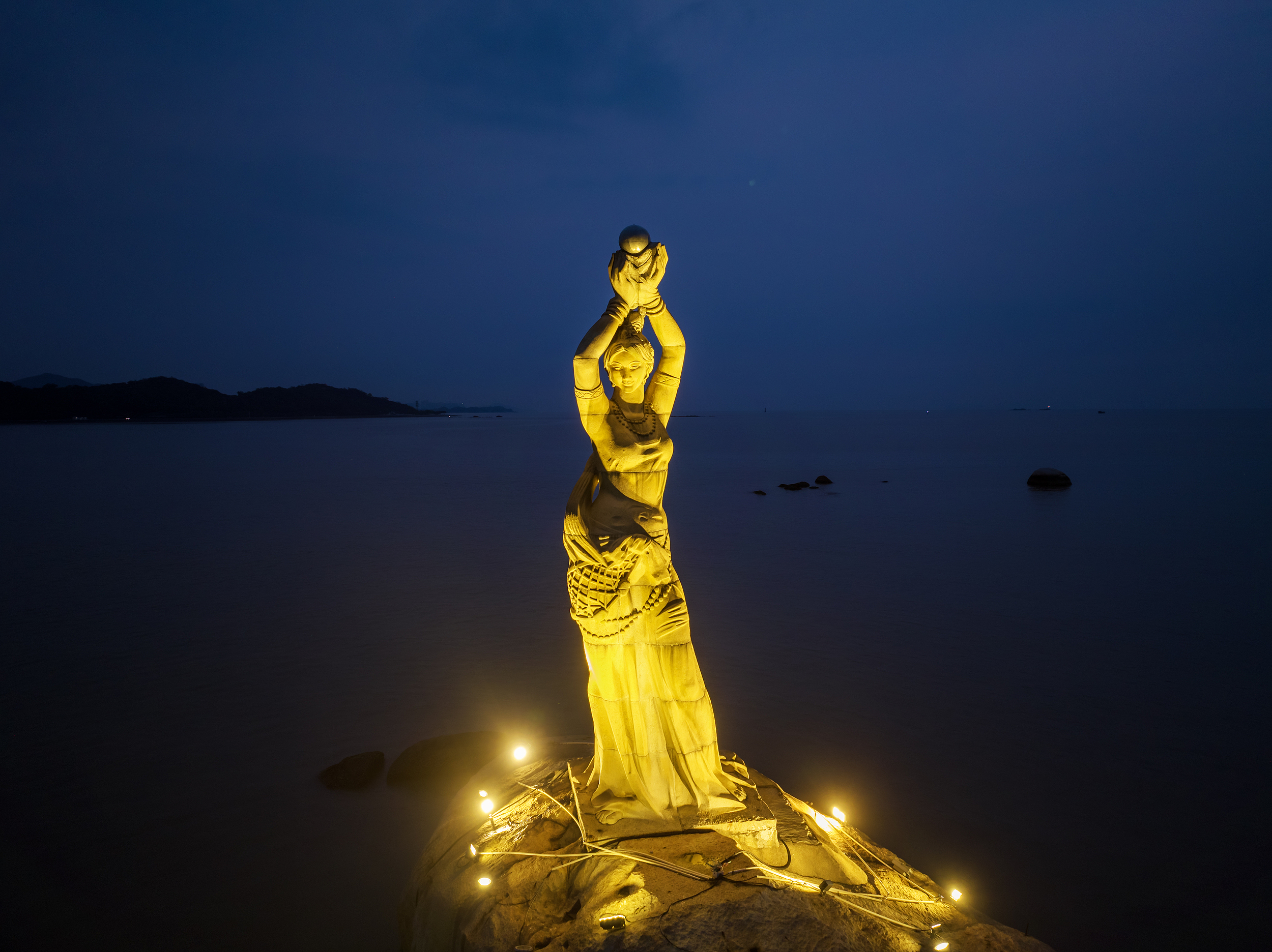 Rocky T 光のアート作品 写真額縁 麗和の光 最新】珠海漁女