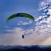 《假日活動》超正滑翔傘體驗