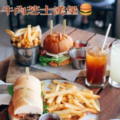 Bathers at Cheung Sha Beach User Photo