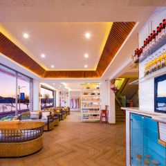 三色云河(泸沽湖大落水店) User Photo
