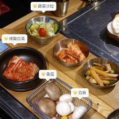 Tun Ai Fan · Fresh Pork Belly Cultural Restaurant 여행 사진