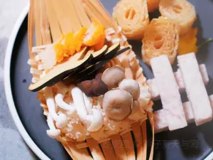 Sea fishing pot