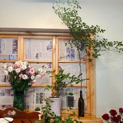 沈小姐书吧餐厅 User Photo
