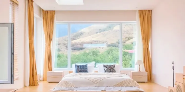 雲杉·萨慕迩森