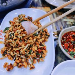 红翻天美食城 User Photo
