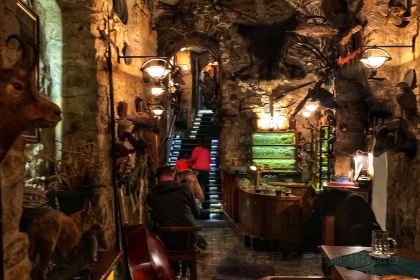 Golden Kettle Irish Pub