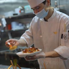 蝴蝶里·粤式点心·乳鸽(长宁来福士店) User Photo