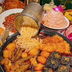 八两臭豆腐肥肠火锅(唐宫路店) 여행 사진
