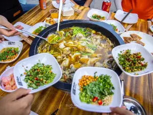 老船舫现做鲜鱼馆(奉节店)