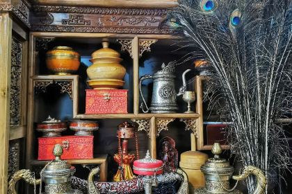 SHENG DE ZHUO LONG CANG GU YAN