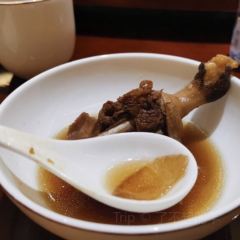 联盟滋味黄莲树下 User Photo