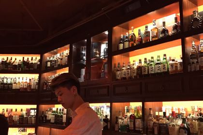 Hood man Whisky&Cocktail