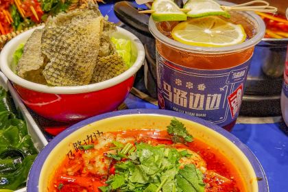 马路边边(东二环泰禾店)