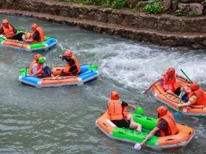 Xiangshan Longxi Canyon Rafting