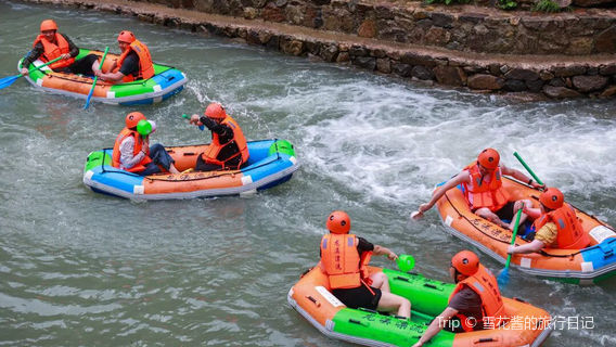 Xiangshan Longxi Canyon Rafting