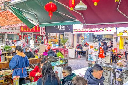 名店街黃媽傷心涼粉總店