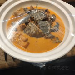 帅巴人舅母子腊蹄民俗村 User Photo