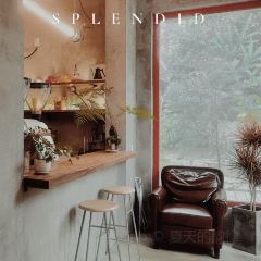 虹里咖啡(玉兰园店) User Photo