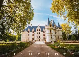 Castle d'Azay-le-Rideau