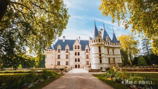 Castle d'Azay-le-Rideau