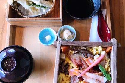 Kakinohasushi Hompo Tanaka