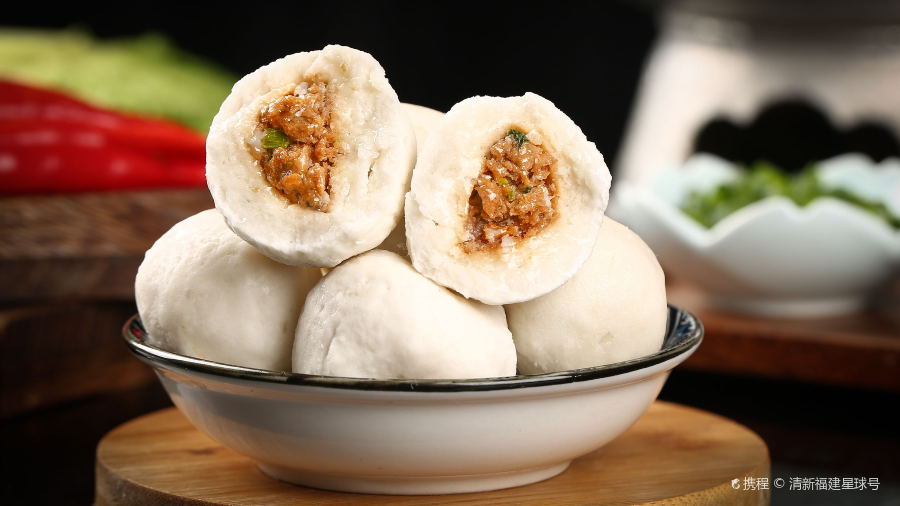 黄赛英特色锅边店