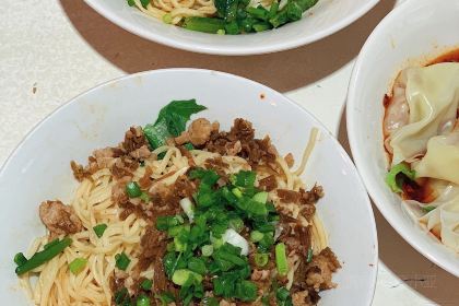 DENG GAN BA HUI DONG FEN DIAN