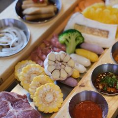 Tun Ai Fan · Fresh Pork Belly Cultural Restaurant 여행 사진