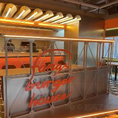 范氏汉堡·食验室(白马路万科里店) User Photo