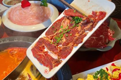 袁老四老火锅(郴州概念店)