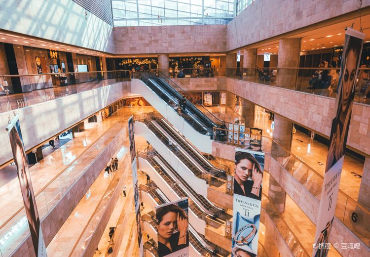 10. Deji Plaza – High-end mall with international brands