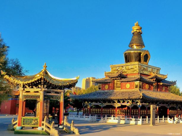 Tongliao Jixiang Vajrayana Dalelin Temple