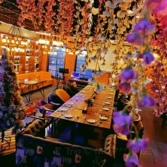 千百度主题酒店(郑州花园路店)·音乐餐厅(国贸360店) User Photo