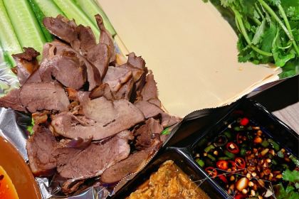 BBQ House 江城 小酒馆