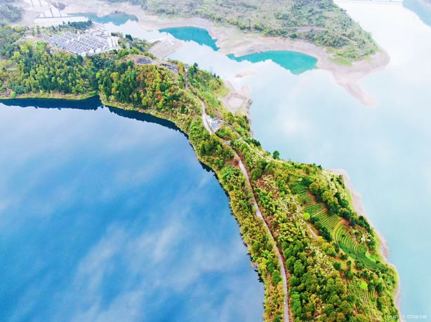 Qifeng Lake Scenic Area