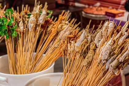 九街三叁街头鸡脚筋串串(九街店)