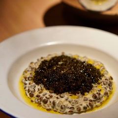 Neighborhood 여행 사진